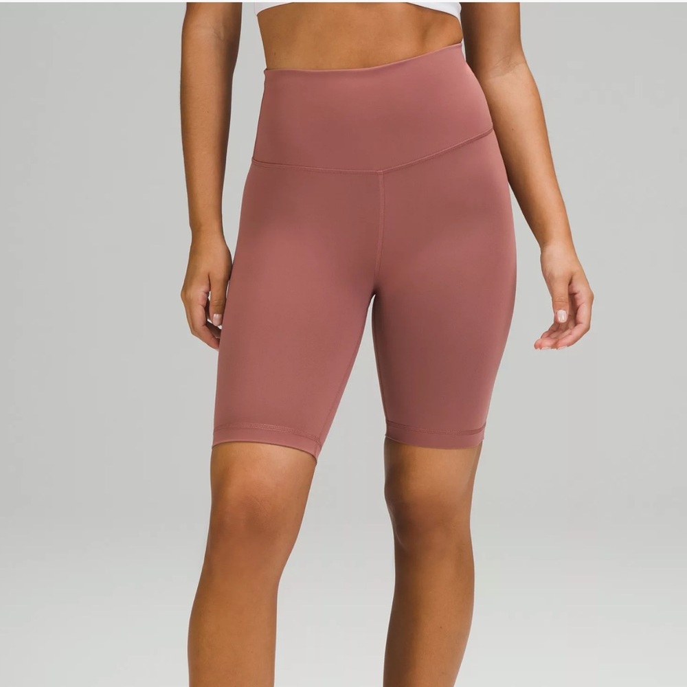 Lululemon Wunder Train High Rise Short 8”